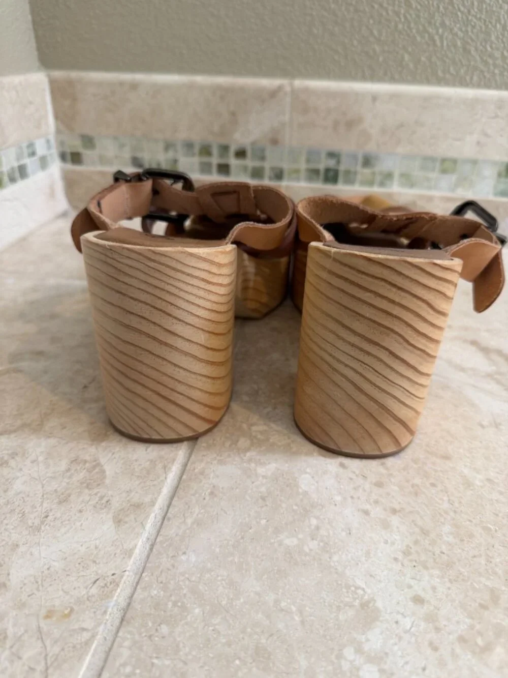 Free People Bellevue Clogs Wood Platform Shoes Sandals Size 38 / 7.5-8